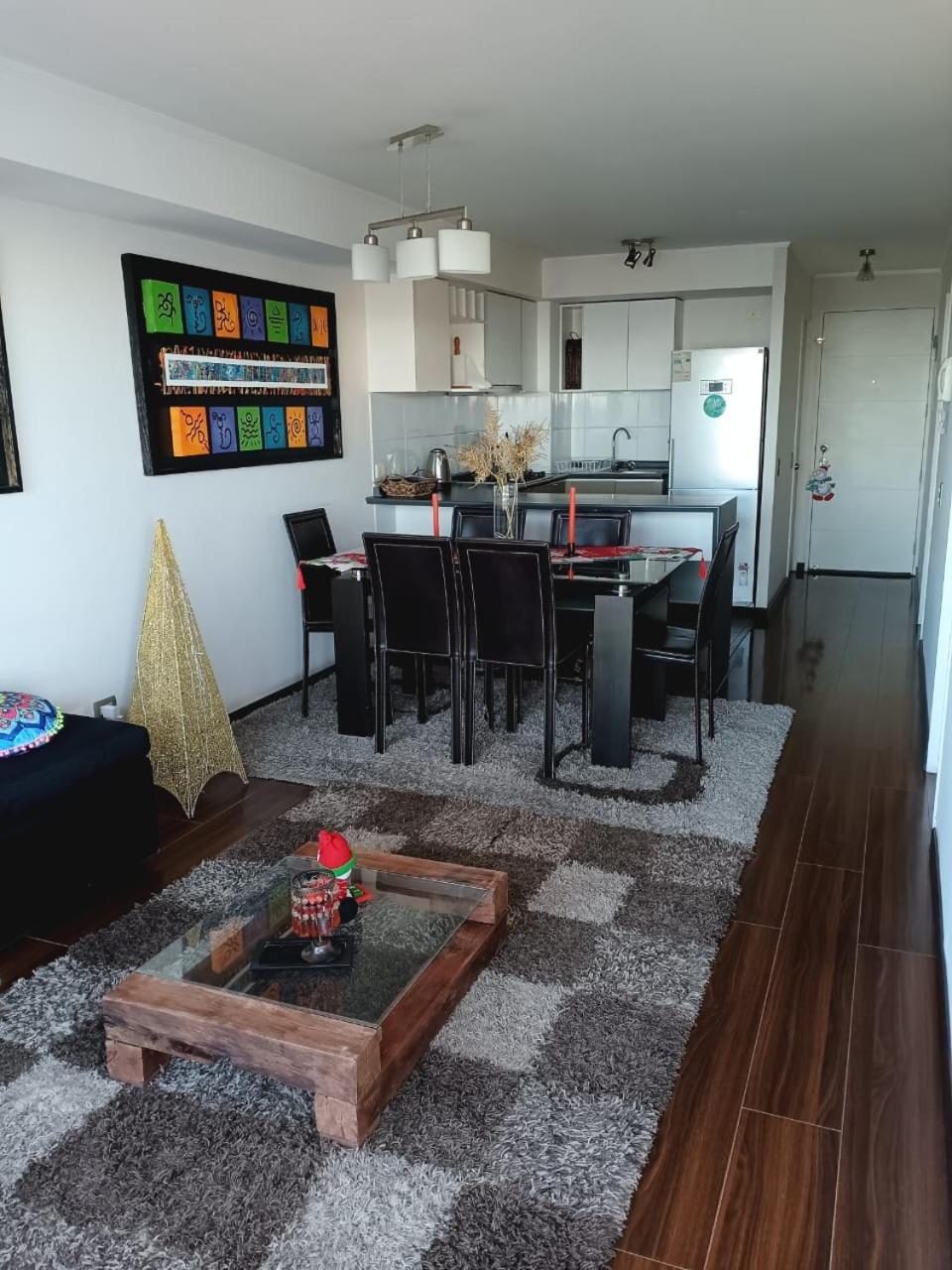 Hermoso Departamento Vista Al Mar Con Wifi, 3 Camas, 2 2 Banos, Piscina Y Estacionamiento Apartamento Valparaíso
